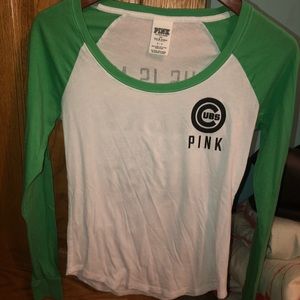 PINK Chicago Cubs T-Shirt☘️